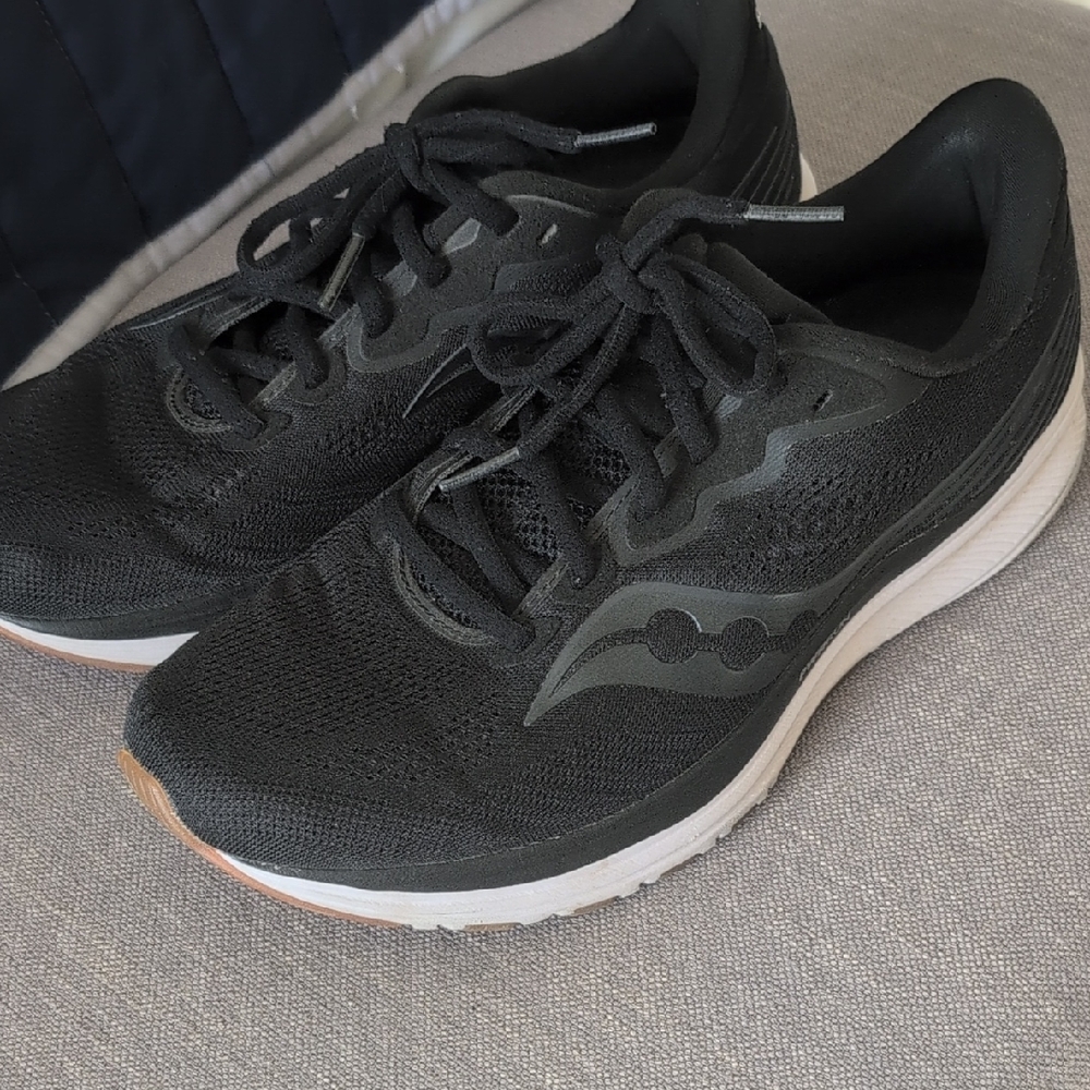 Saucony Black Athletic Shoes M8/W9.5